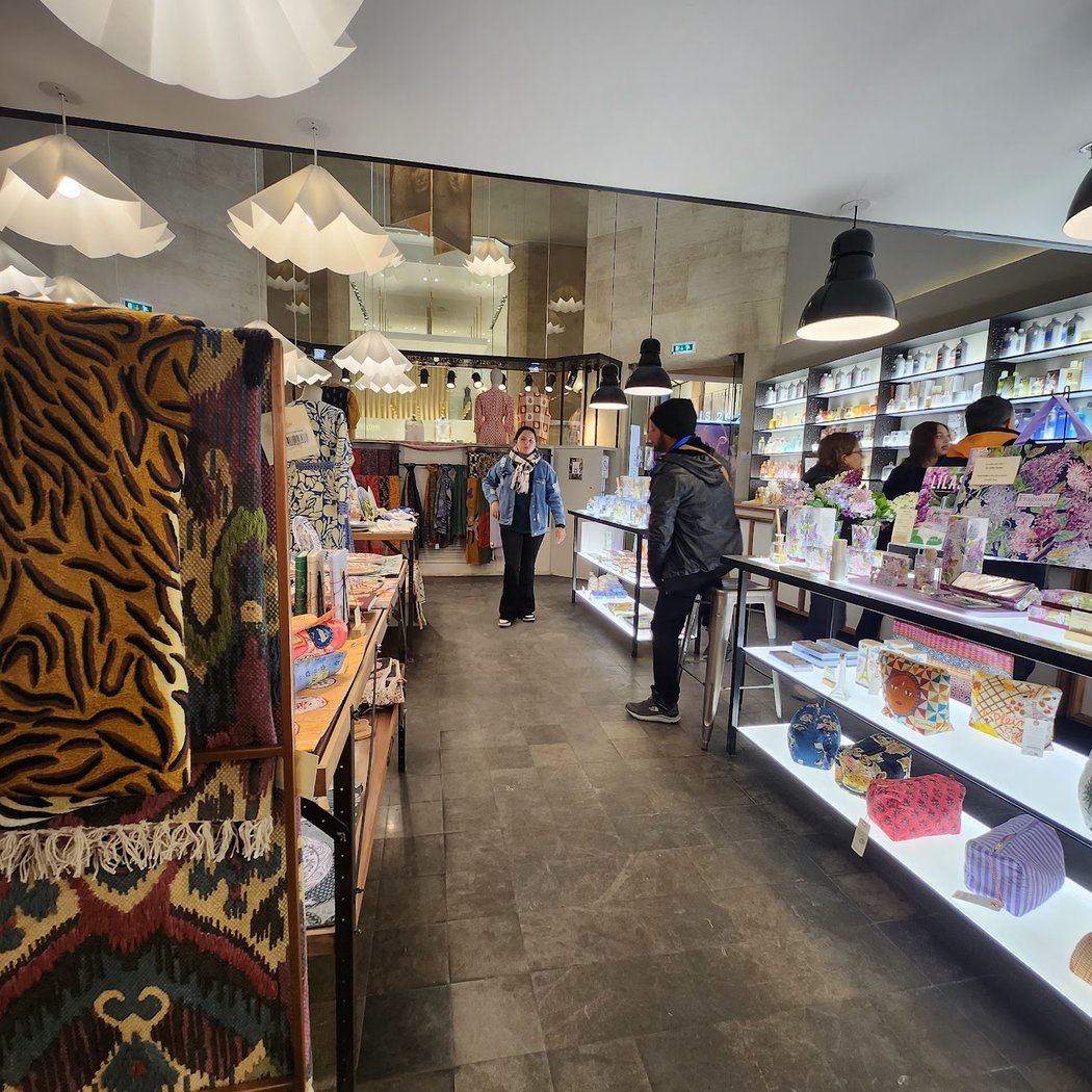Fragonard Boutique Carrousel du Louvre 3